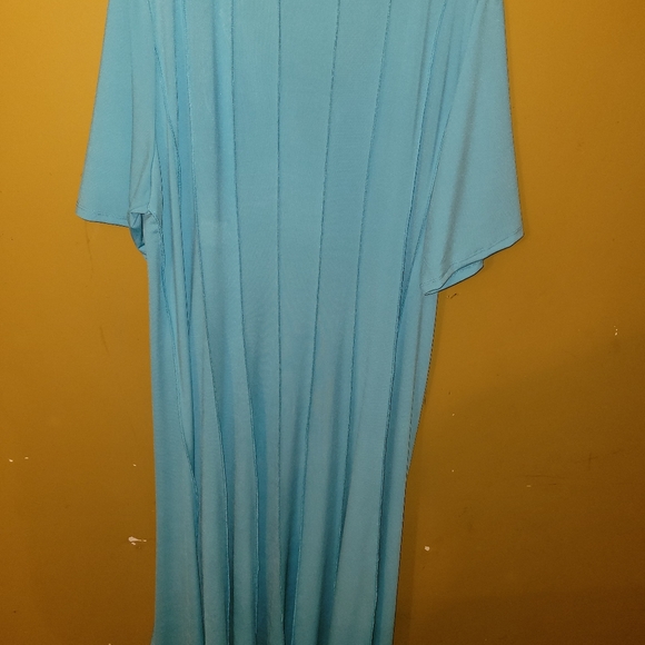 Plus size maxi dress - Picture 2 of 3